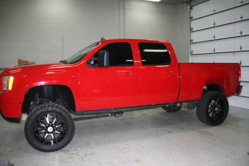 2007 gmc 2500hd slt diesel custom lifted one owner only 34,000 miles