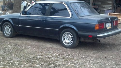 1985 bmw 325e base coupe 2-door 2.7l