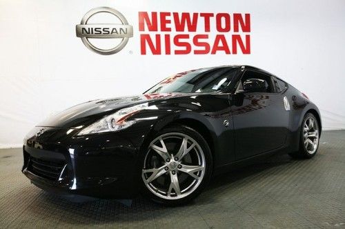 2009 nissan 370 z, super clean one owner clean carfax very nice