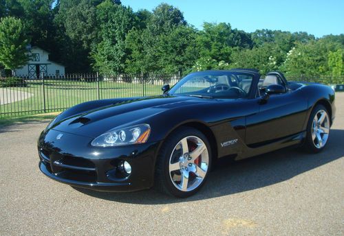 2006 dodge viper srt 10 convertible w/air-triple black-only 8318 pampered miles