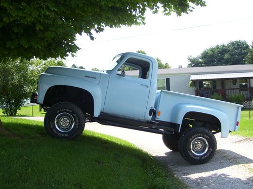 Find used 1955 FORD F100 4X4 1983 CHEVY CHASISS in Point ...