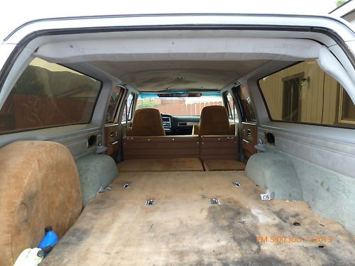 Find used 1983 Chevrolet Suburban lifted 4x4, 400 small ...