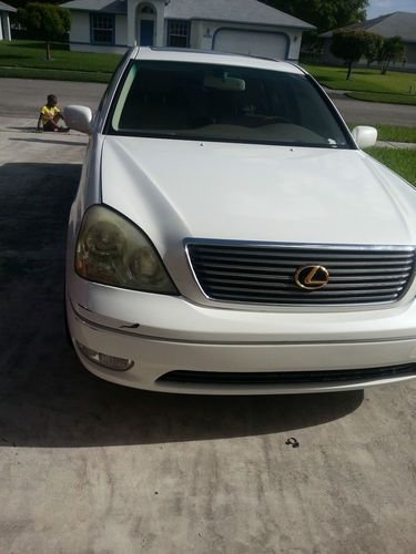 White lexus 430 service done on time no prob what so ever
