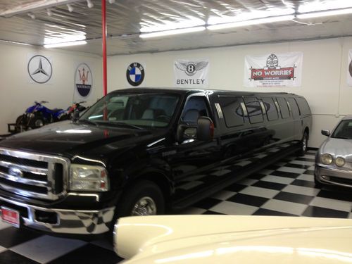 2005 ford excursion limo