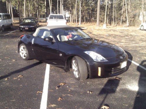 2007 nissan 350z roadster tour convertible, extremely low mileage