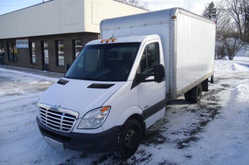 2007 dodge (freightliner) 3500 box truck 1 owner clean carfax