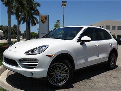 2014 cayenne, white/black, certified, executive demo