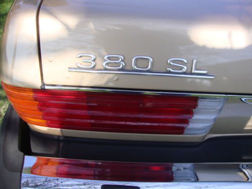 1985 MERCEDES-BENZ 380SL CONVERTIBLE  GARAGED, image 11