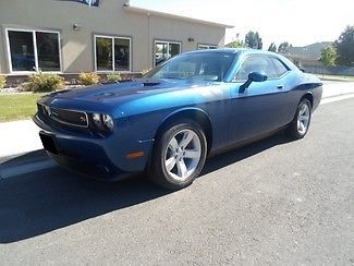 Blue gray black one owner low miles clean auto check cloth automatic hemi v8