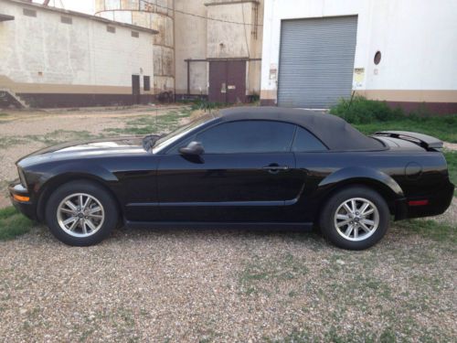 2005 Black Ford Mustang Convertible, US $8,000.00, image 2