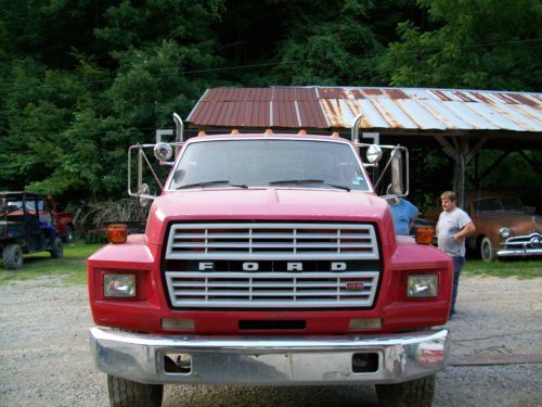 Ford 800 flatbed