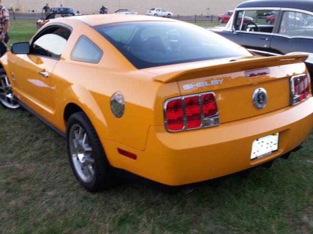 2009 - ford mustang