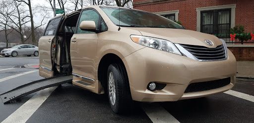 2014 toyota sienna xle mobility wheelchair accessible | 69k miles $24,995