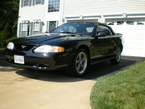 95 mustang gt convertible 5 speed leather a/c 5.0l v8 low miles black