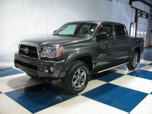 2011 toyota tacoma double cab 4wd sr5 auto..20k miles..4.0l v6