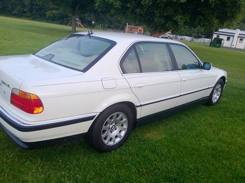 2000 bmw 740il base sedan 4-door 4.4l