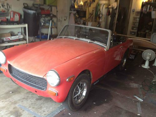 1972 mg midget - runs good, ready for easy restore cheap!