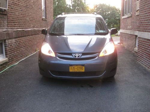 2008 toyota sienna le 81k miles clean ny title on hand