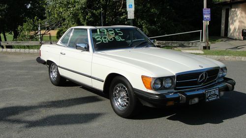 Beautiful condition---low reserve---1985 mercedes 380sl