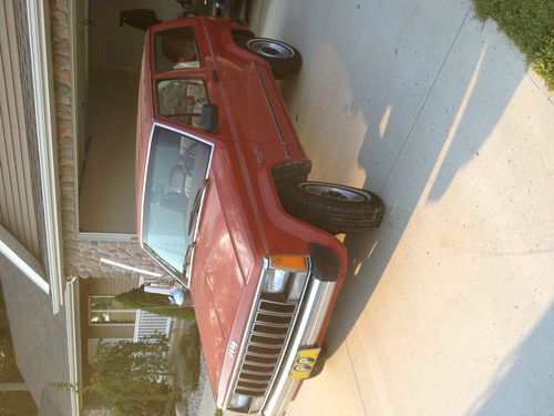 1985 jeep cherokee pioneer sport utility 2-door 2.8l
