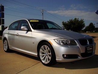 2011 bmw 328xi awd heated leather seats. nav! mp3 aux! one owner! leather!!!