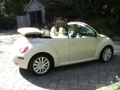 2008 volkswagen beetle se convertible 2.5l full options. 56k, perfect!