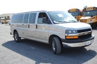 2005 15 passenger chevy express van! (k43281)