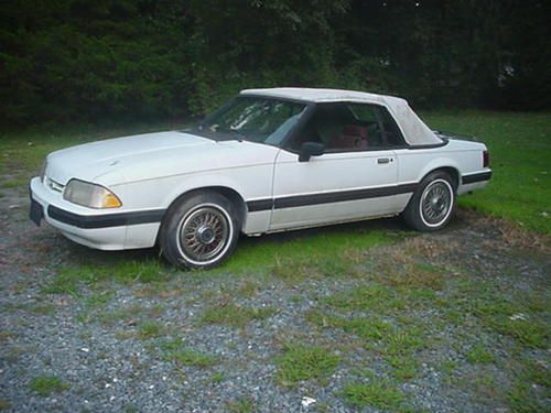89 mustang convertible no rust 2.3 auto.  everything works exc heat and ac