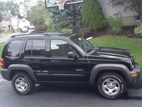 2004 jeep liberty sport suv 4-door 3.7l