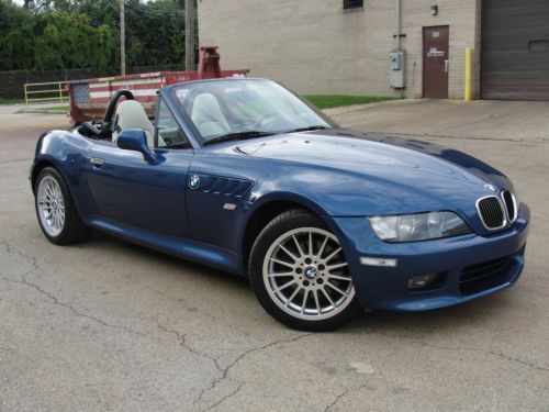 2001 bmw z3 roadster convertible  3.0l very rare color