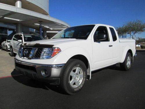 05 white 4.0l v6 automatic rwd miles:81k king cab pickup truck