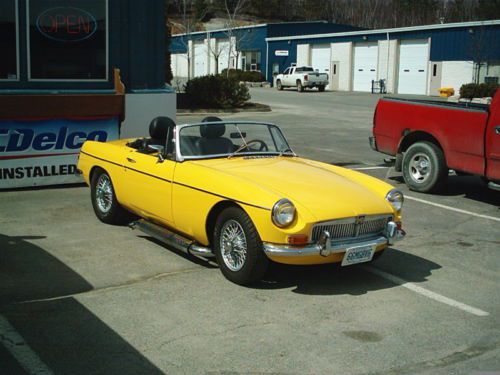 1966 mgb v-6 conversions with custom ac/cooling system