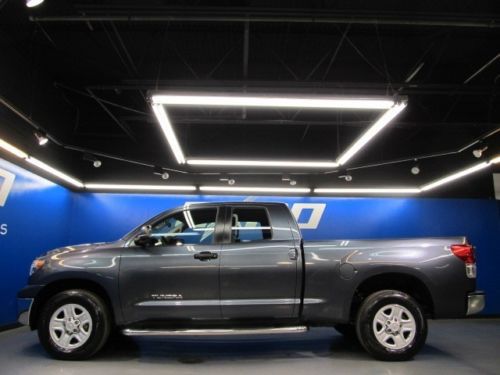 Toyota tundra double cab 4.6l towing pkg running boards
