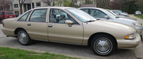 1993 chevrolet caprice classic sedan 4-door 4.3l