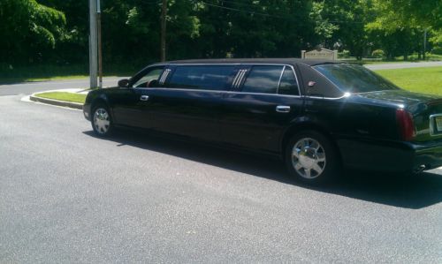 Cadiilac limousine