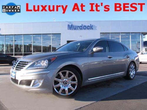 3k miles like new  v8 5.0l navigation dvd mp3 heated seats bluetooth warranty