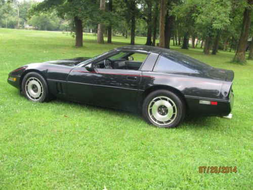 1984 chevrolet corvette - black - removeable glass roof