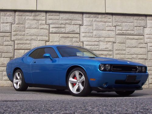 2010 challenger srt8 6 speed b5 blue nav., sunroof, track pak like new low miles