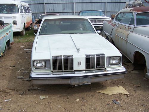 1979 oldsmobile cutlass supreme base coupe 2-door 4.3l diesel v8