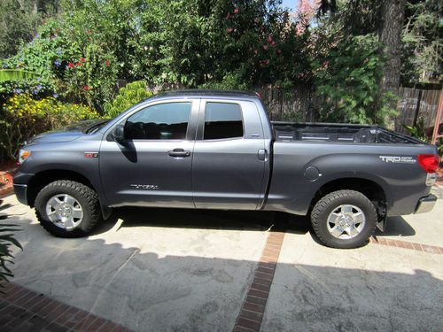 4x4 2008 toyota tundra sr5/trd/dbl cab 4x4 pickup 4-door 5.7l why spend $40k??