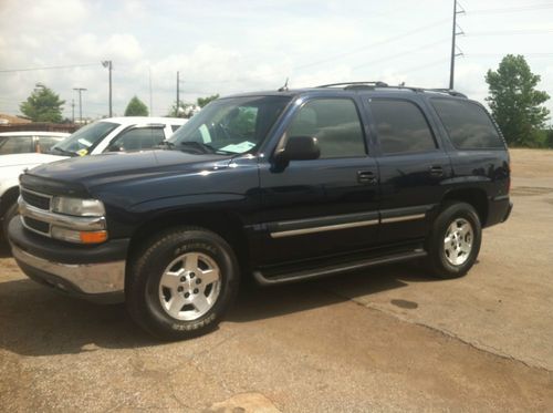 2004 chevy tahoe ls, 5.3 v-8,  amazingly clean inside and out