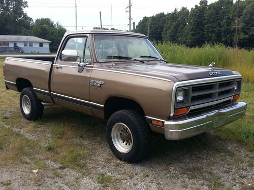 1988 dodge ram 4x4 w150 short bed