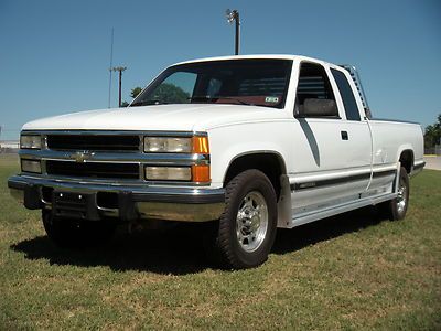 Very nice low mileage @@ 1994 chevrolet 2500 extended cab 6.5 turbo diesel auto