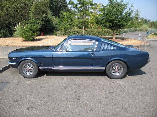1965 ford mustang fastback -