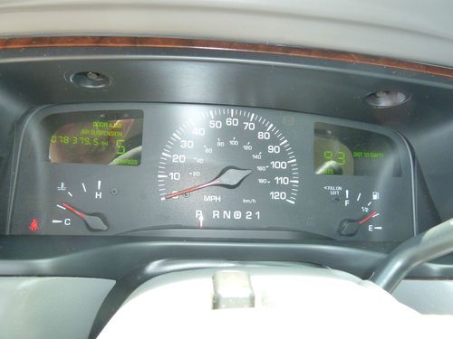 2000 lincoln town car executive sedan 4-door 4.6l