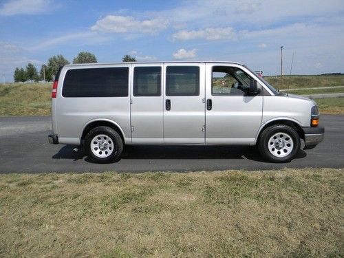 CHEVY EXPRESS 1500 AWD VAN V-8 AUTO 