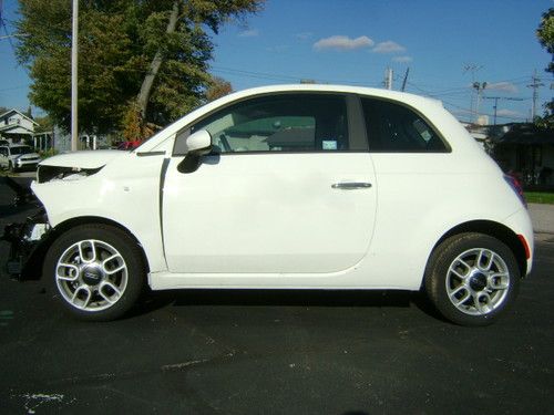 2013 fiat 500 pop 1.4l automatic only 2,887 miles body man&#039;s special no reserve!