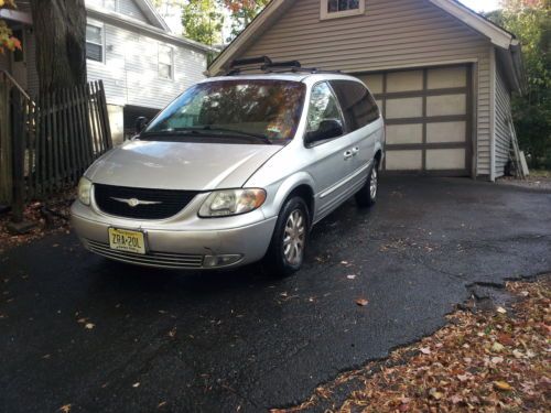 2001 chrysler town &amp; country lxi awd