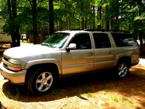 2003 chevrolet suburban z71 4x4 lth/htd seats loaded with options