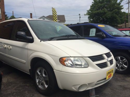 2005 dodge grand caravan sxt mini passenger van 4-door 3.8l